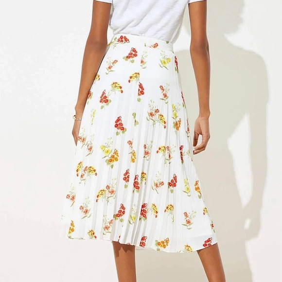 NWT LOFT Petite Floral Swing Pleated Midi Skirt - Picture 3 of 7